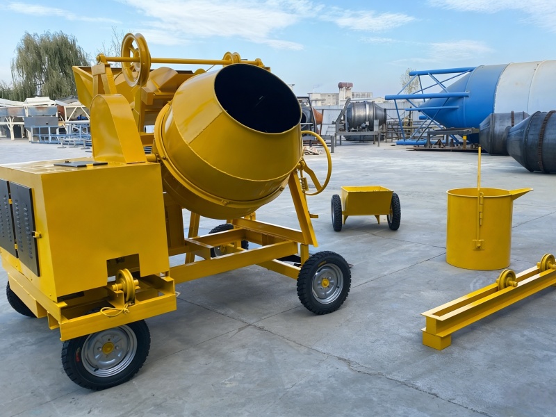 Portable concrete mixer with bucket