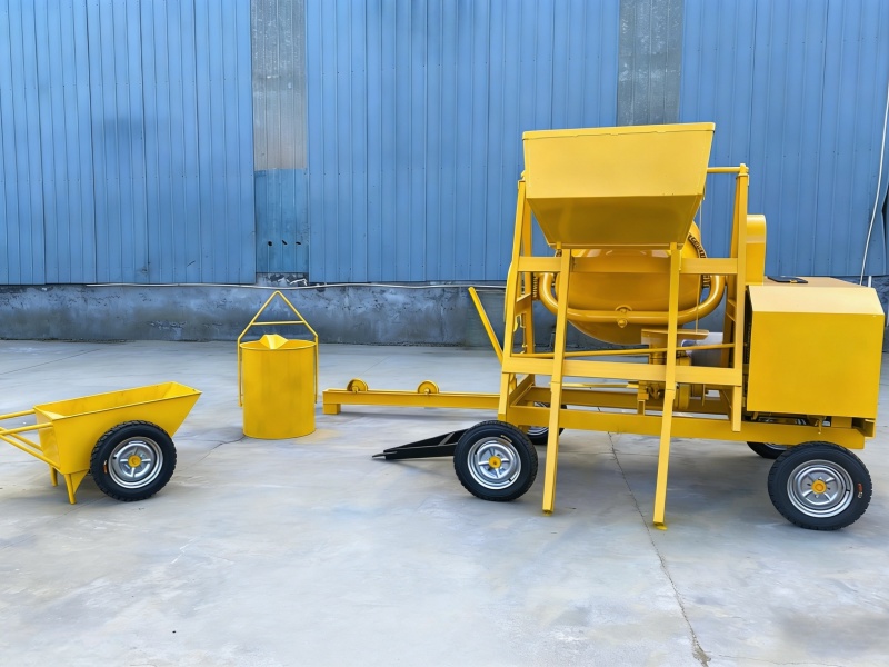 Portable concrete mixer with bucket