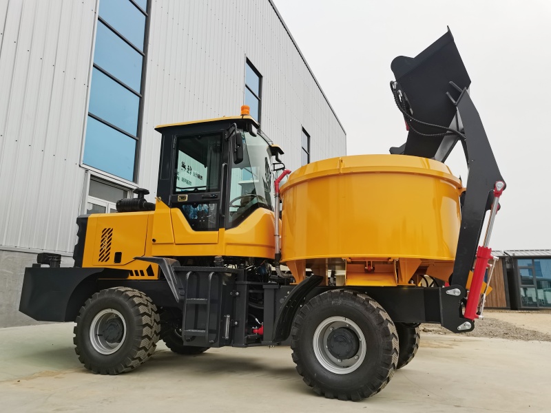 Self Loading Concrete Pan Mixer Truck