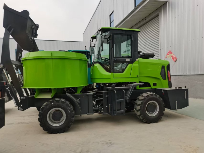 Self Loading Concrete Pan Mixer Truck