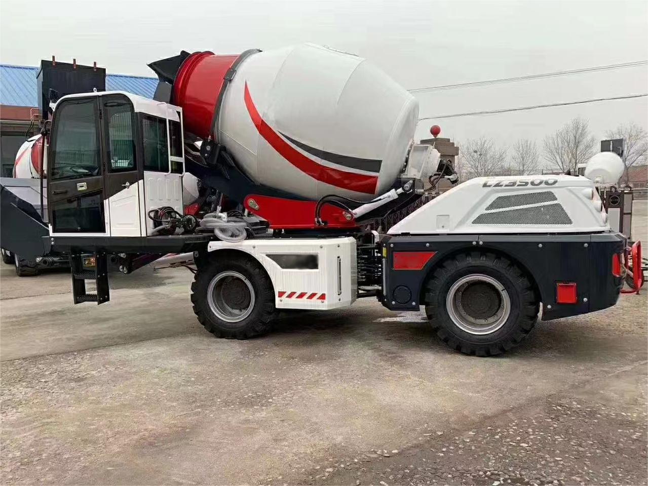 Self Loading Concrete Mixer Truck