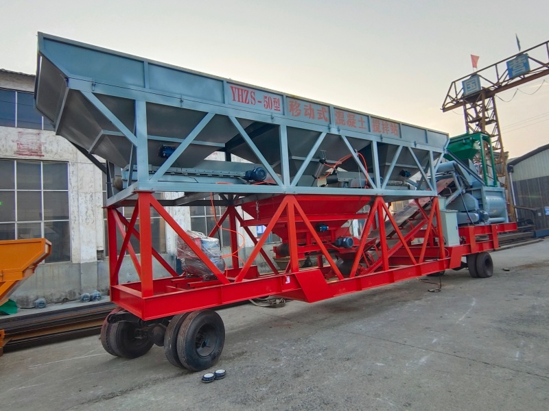 Mobile concrete batching plant